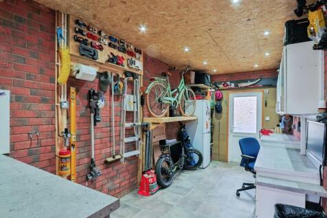 Storage/Workshop
