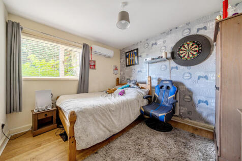 1347399-7-68b8a79...