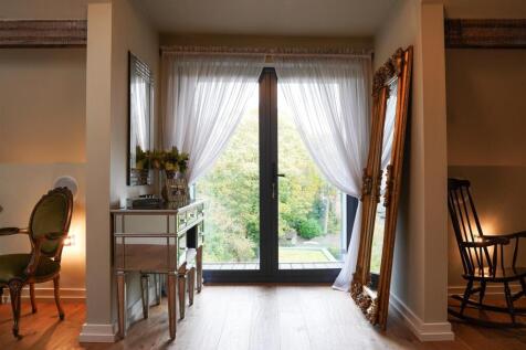 6 bed, 2 bath Semi-Detached in Manchester - Photo 13
