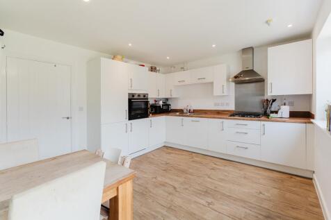 21 Venus Avenue, Barton Seagrave (15 of 27).jpg