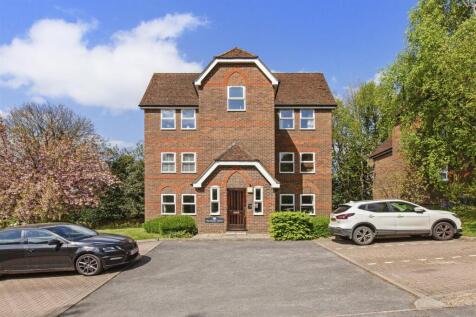 Blenheim Court, Malmers Well Rd-12.jpg