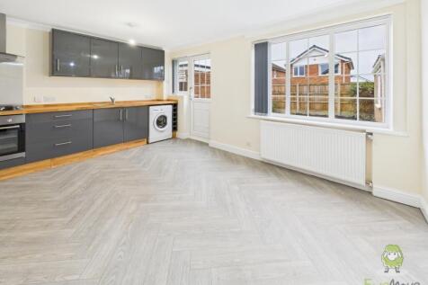 CAM04233G0-PR0047-STILL007