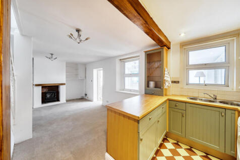 Living Room/Kitchen