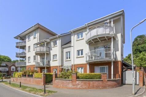 22 The Cedars, Cedar Ave, HP15 7DL-13.jpg