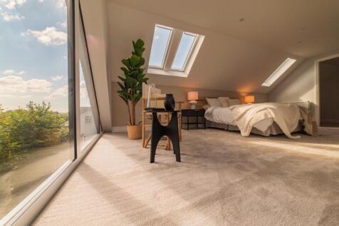 Award-winning Media team on EVERY Listing_33