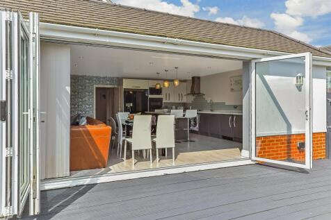 External Lifestyle Photograph