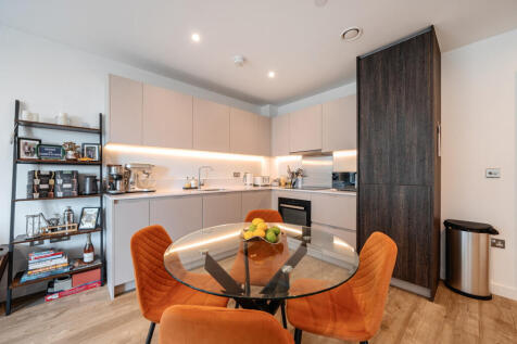 1350203-10-68c2ca...