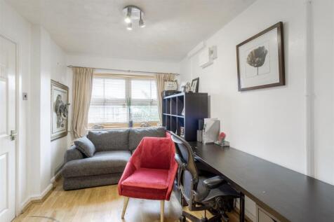 Ground Floor Bedroom 5/Study