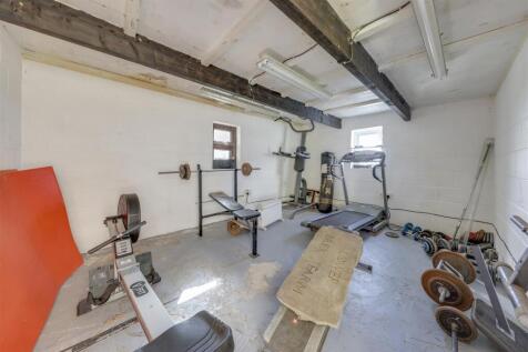 Detached Garage / Gym