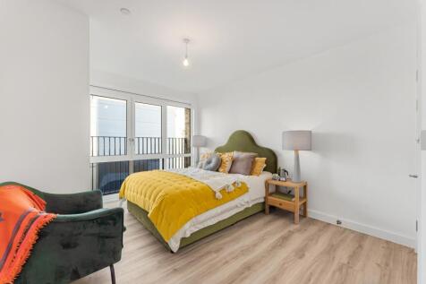2 bed, 2 bath Flat in birmingham - Photo 4