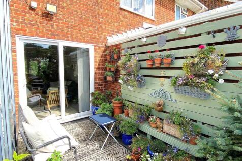 5 Lullington Close - Rear3.jpg