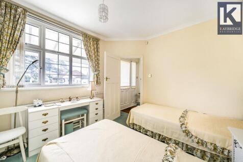 Firswood Avenue, Epsom