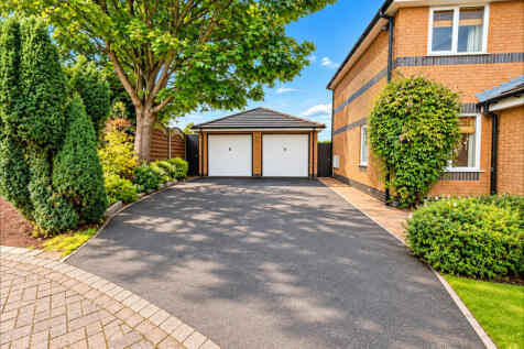 Detached Double Garage