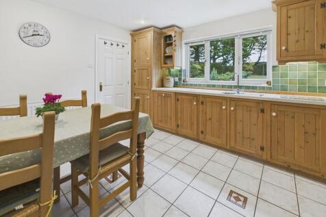 CAM04273G0-PR0195...