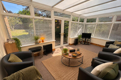 7 Bedroom Semi-Detached in YO10 3LA