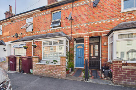 2 bed terraced house for sale Cranbury Road, Read