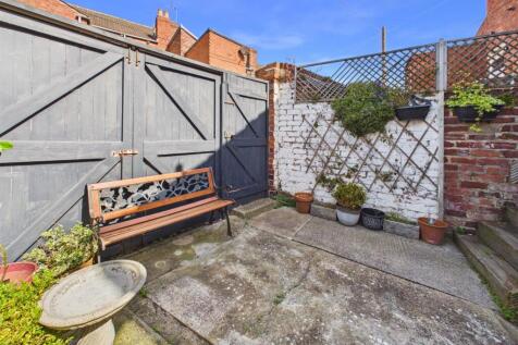 Private Rear Yard