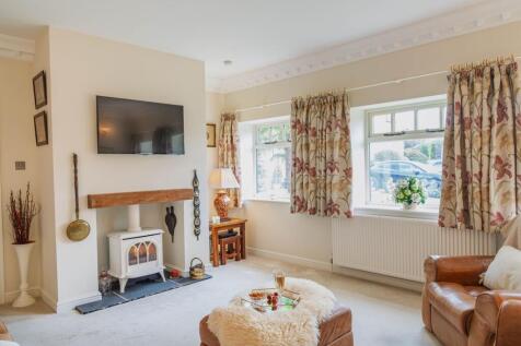 Self contained section lounge