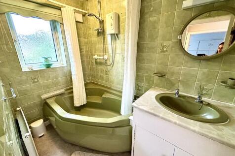 D0C8D298-0926-4DE...