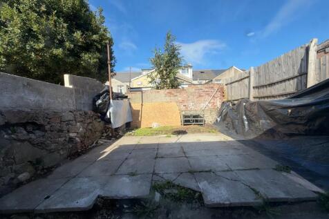 Call 02920 668585 to secure your viewing _17