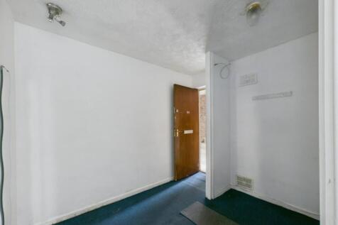 CAM01268G0-PR0375-STILL006.jpg