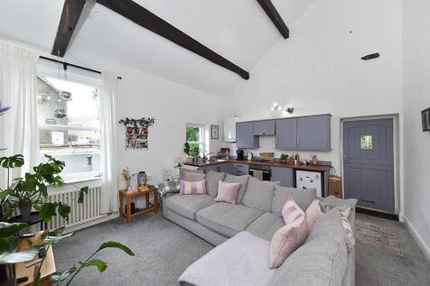 LOUNGE/DINING/KITCHEN