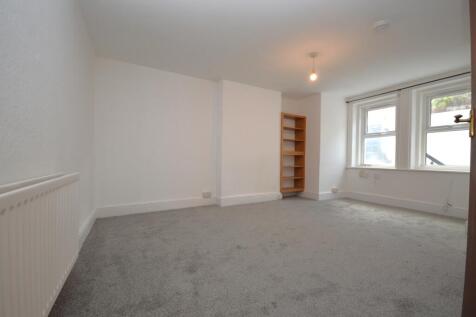 1 Bedroom Flat in BH5 1DT