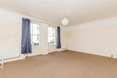 A well-presented one-bedroom flat located on the sought-after Mall in Clifton. Offered unfurnished, the property provides bright and comfortable living accommodation in a prime location, just moments