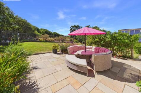 Rear Garden (5).jpg