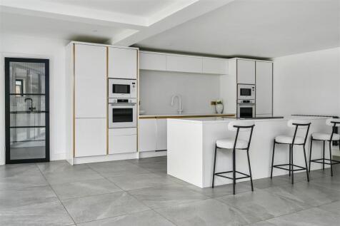 2 THE RUSSETTS - TN377FA (19).jpg