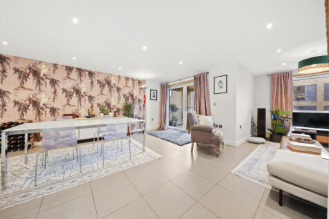 Two Bedroom, Two Bathroom 4th Floor Modern Flat F