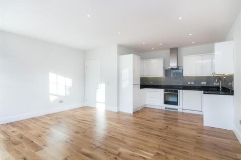 71b - Lounge-Kitchen.jpg