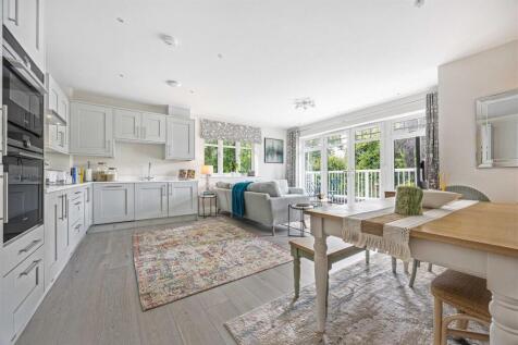 Kitchen/living area