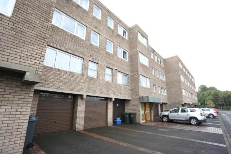 A spacious first floor flat which is set within a quiet and peaceful private residential development on Craigleith Avenue