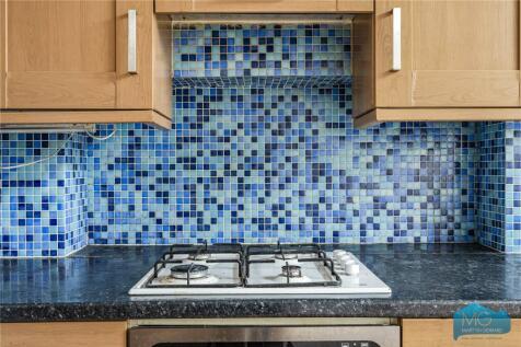 3 bed, 1 bath Semi-Detached in bristol - Photo 19