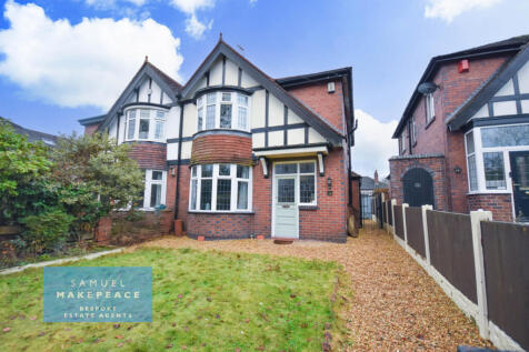 Three Bedroom Semi Detached with an Impressive Ga