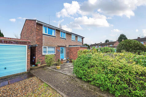 5 Chestnut Close ...