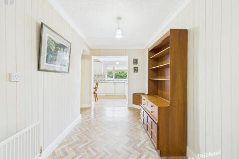 CAM03218G0-PR0723-STILL008