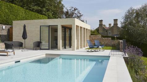 swimming-pol-pool-house-1c06ad28-1dd1-4e06-aabd-79
