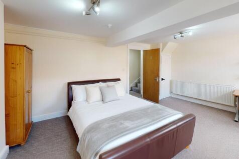 4 Bedroom Flat in BS3 4EJ