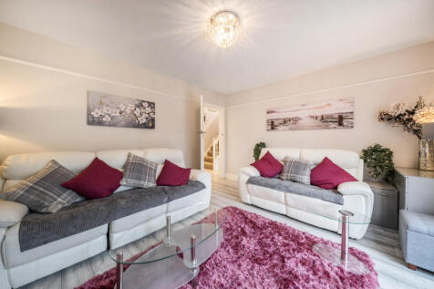 1347618-5-68b5853...