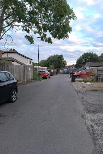 Parking on Cranleigh Close