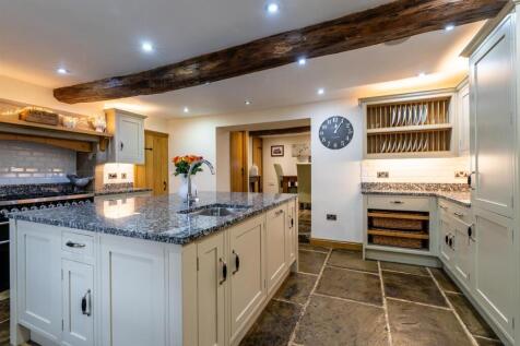 5 bed, 4 bath Semi-Detached in Sheffield - Photo 10