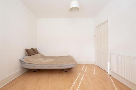 2 bed, 1 bath Terraced in birmingham - Photo 10
