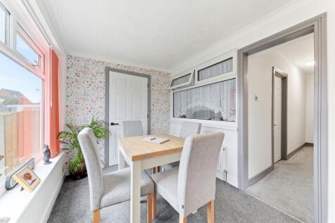 The Bungalows - EweMove Pontefract - Sunroom 1