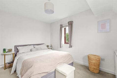 36 Windrush Court, HP13 7UL-7.jpg