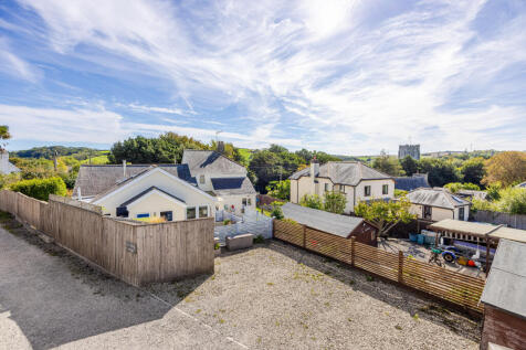 03_Briar Hill Farmhouse, Court Road, N