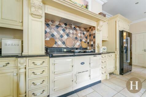 4 bed, 4 bath Detached in Birmingham - Photo 13
