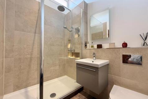 Modern Shower Room.jpeg