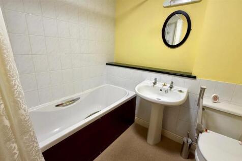 3-PIECE BATHROOM